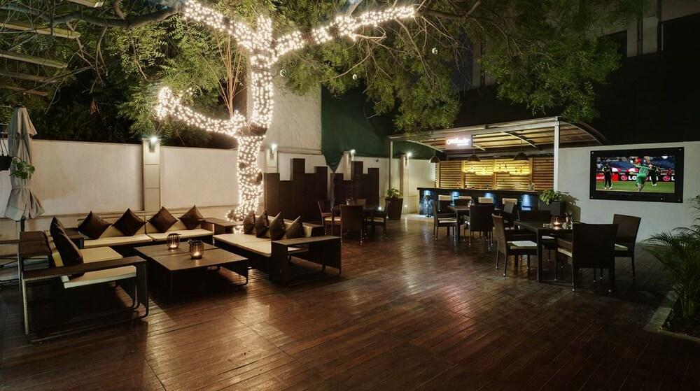 Quality Inn Gurgaon Exterior photo