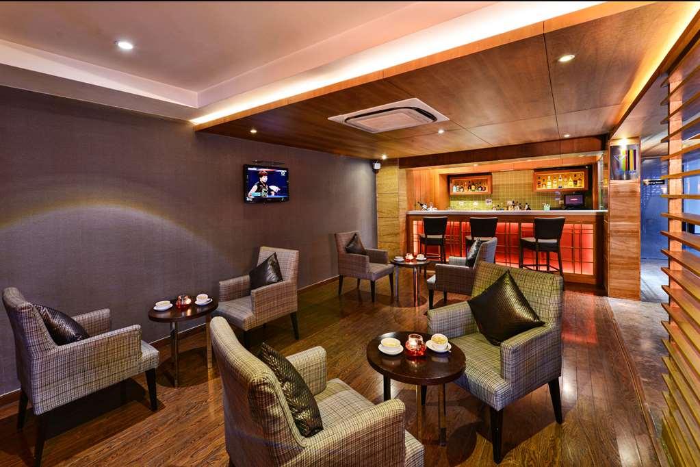 Quality Inn Gurgaon Restaurant photo