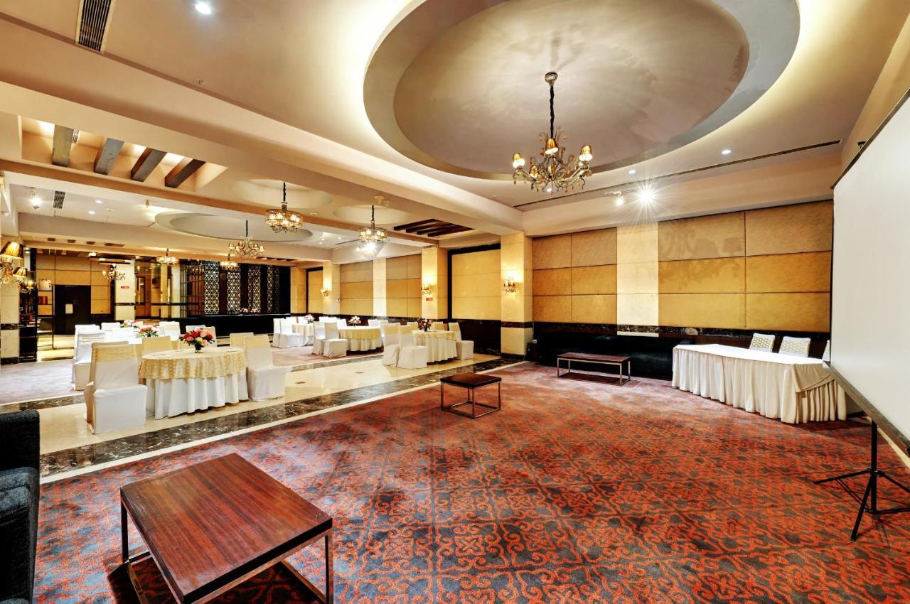 Quality Inn Gurgaon Exterior photo