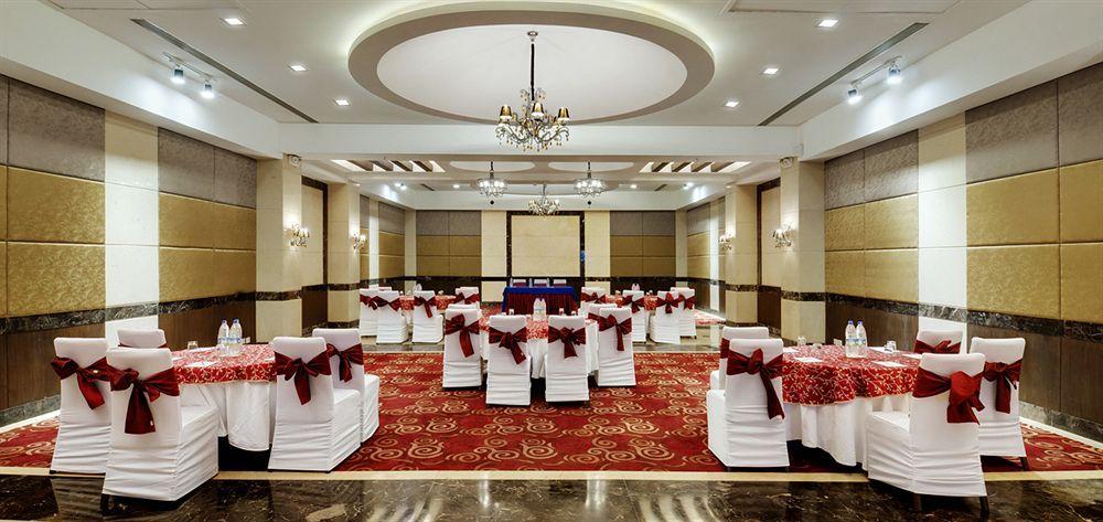 Quality Inn Gurgaon Exterior photo